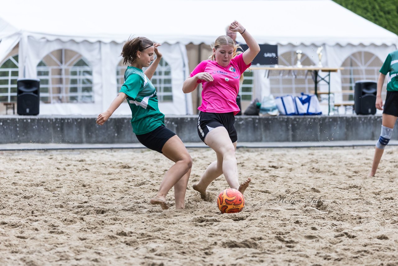 Bild 92 - wBJ/wCJ Beachsoccer Cup